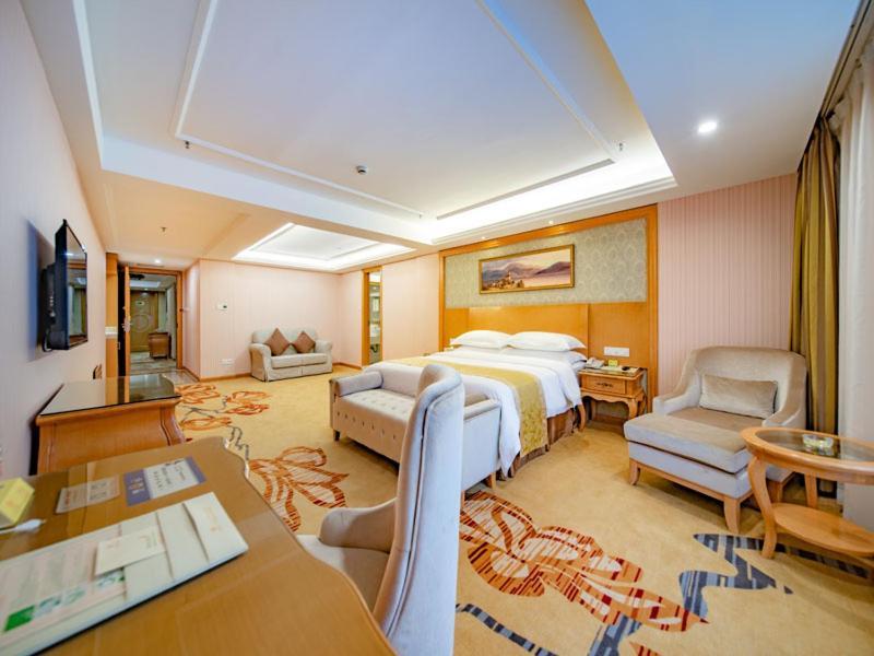 Vienna Hotel Guangzhou Baiyun Dongping Middle Road Экстерьер фото