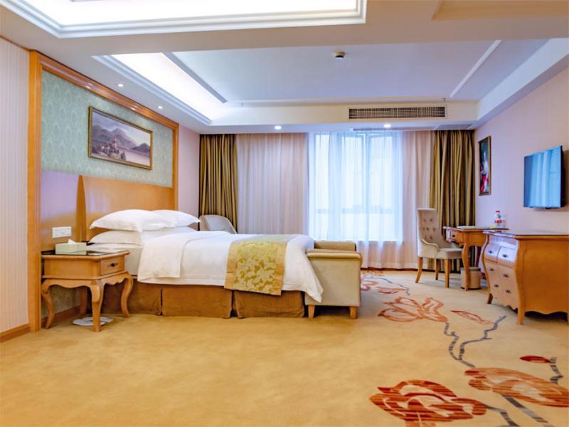 Vienna Hotel Guangzhou Baiyun Dongping Middle Road Экстерьер фото