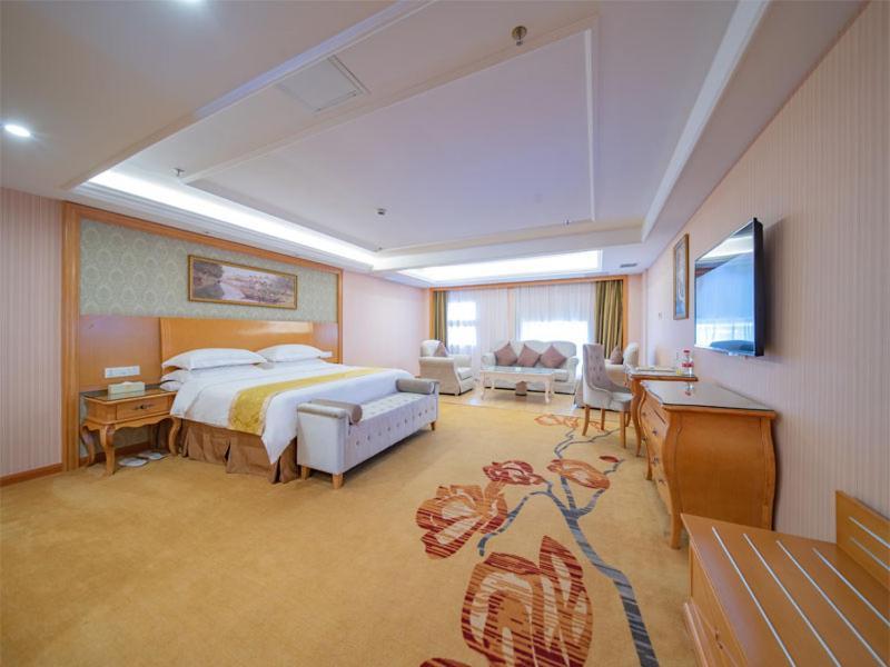 Vienna Hotel Guangzhou Baiyun Dongping Middle Road Экстерьер фото