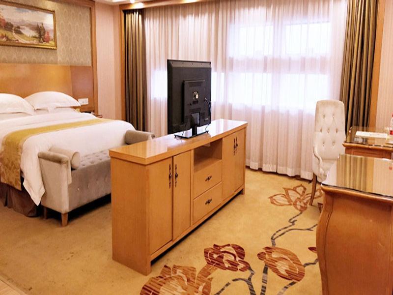 Vienna Hotel Guangzhou Baiyun Dongping Middle Road Экстерьер фото