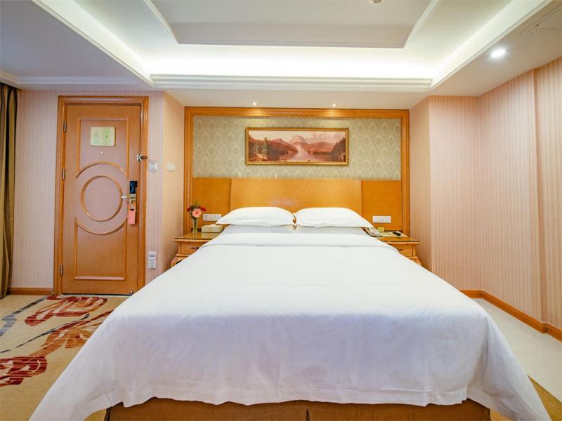 Vienna Hotel Guangzhou Baiyun Dongping Middle Road Экстерьер фото